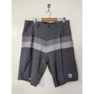 Body Glove Men's Size M Board Shorts Swim Surf Cruiseware Pockets Grey Stripe